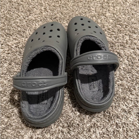 Grey Fuzzy Crocs - Picture 4 of 4